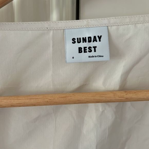 Aritzia Sunday best Giselle top in petal xs puff sleeve blouse - Picture 5 of 11